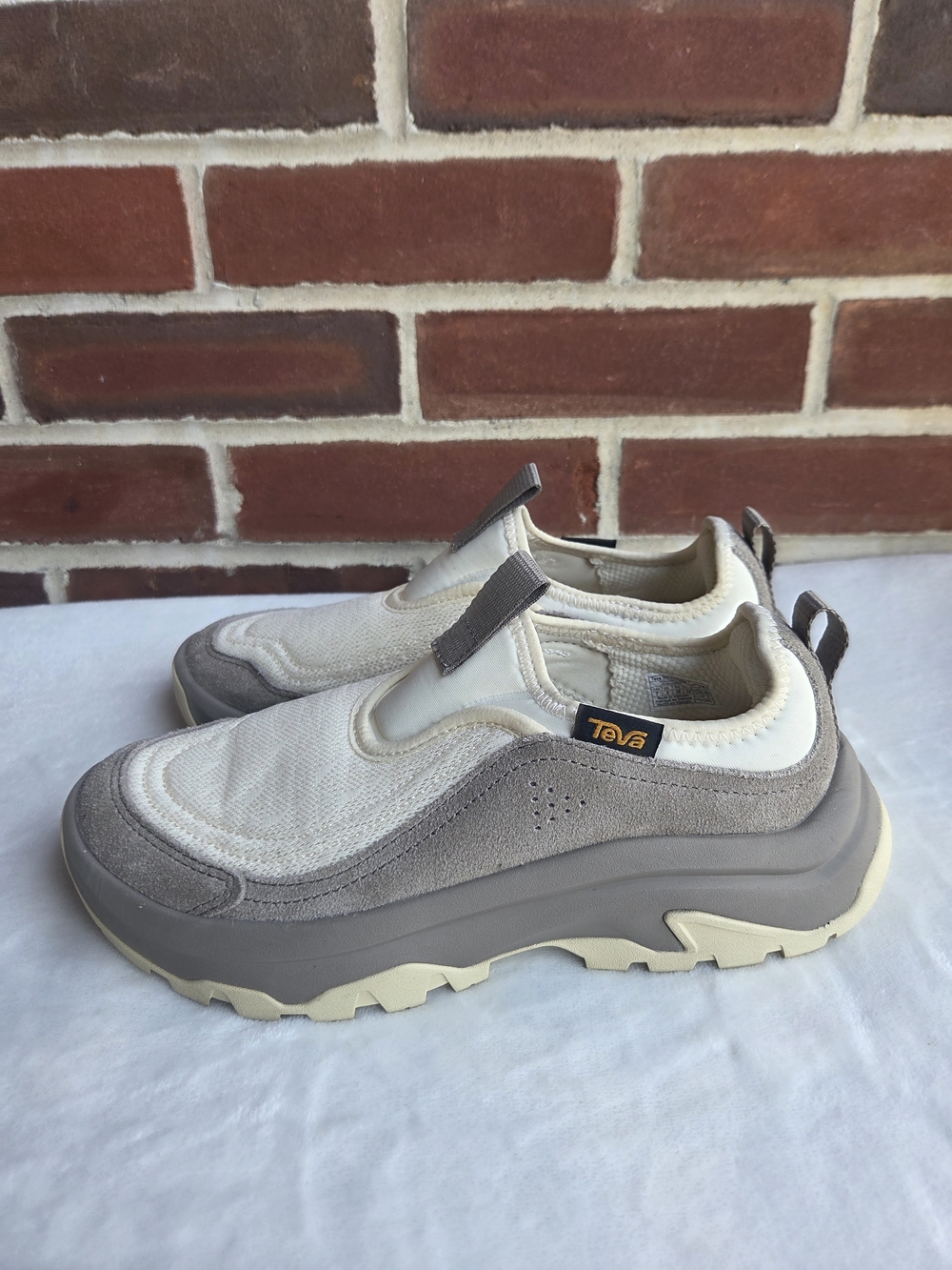 Teva Hurricane Daybreaker Slip-On Desert Taupe Suede Shoes Women's Size 7 - Picture 3 of 12